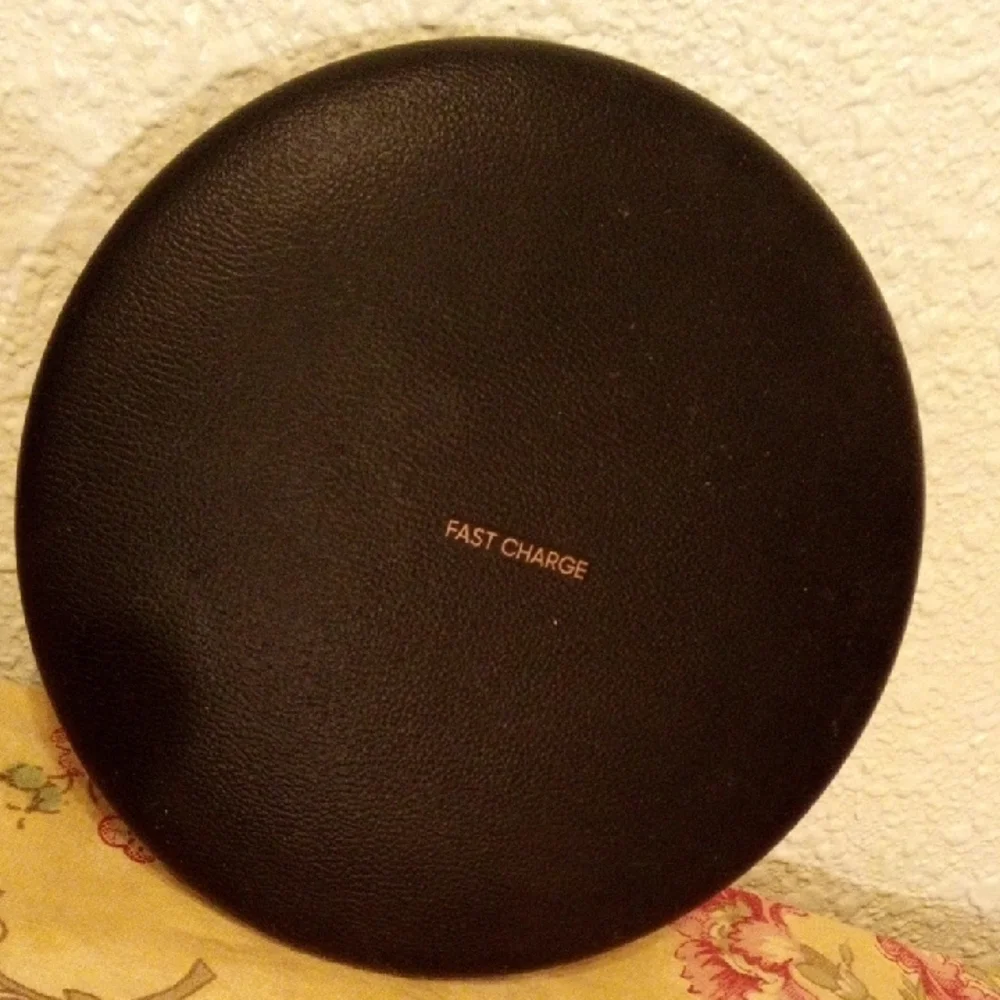 Samsung Black Wireless Fast Charger